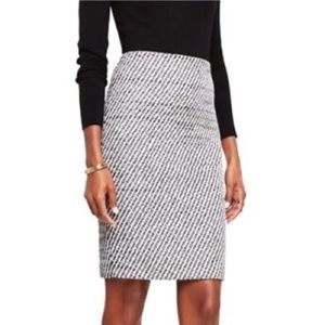 Ann Taylor || Tweed Pencil Skirt